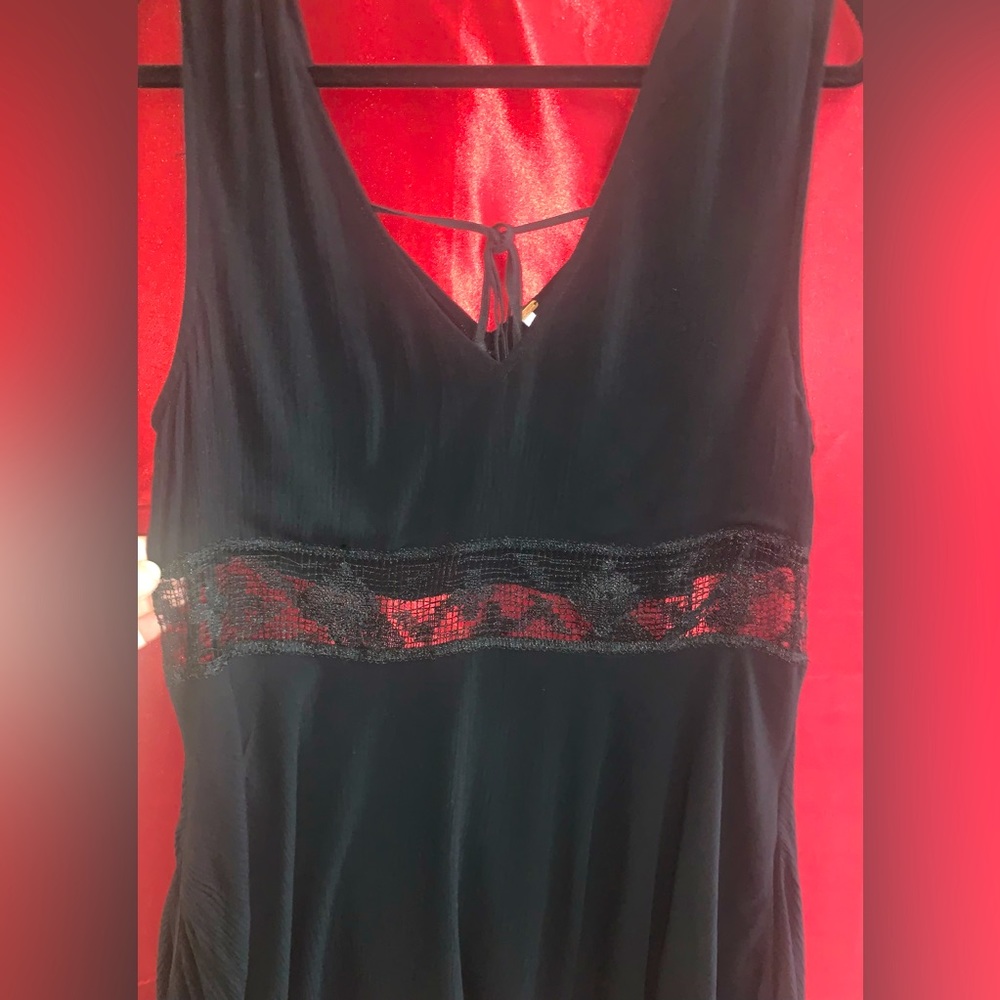 🖤🖤Free People Black Summer Dress with peek a boo see through middle🖤🖤